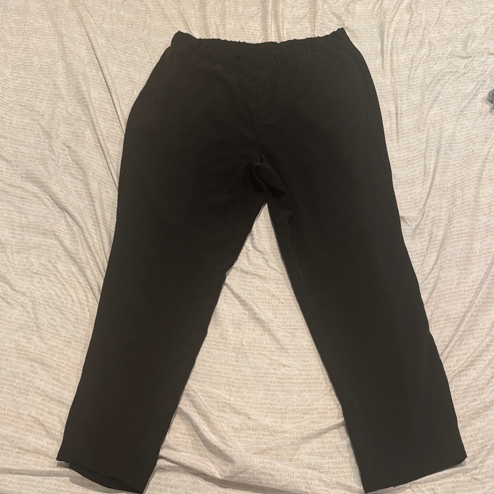 Black Woman’s Pant